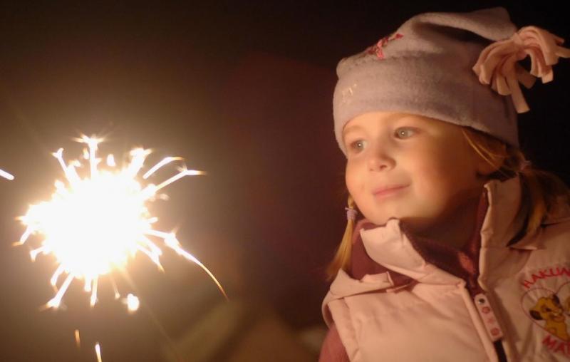 Ура, каникулы! Пиротехника, которую можно запускать с детьми - Багратионовск | bagrationovsk.salutsklad.ru